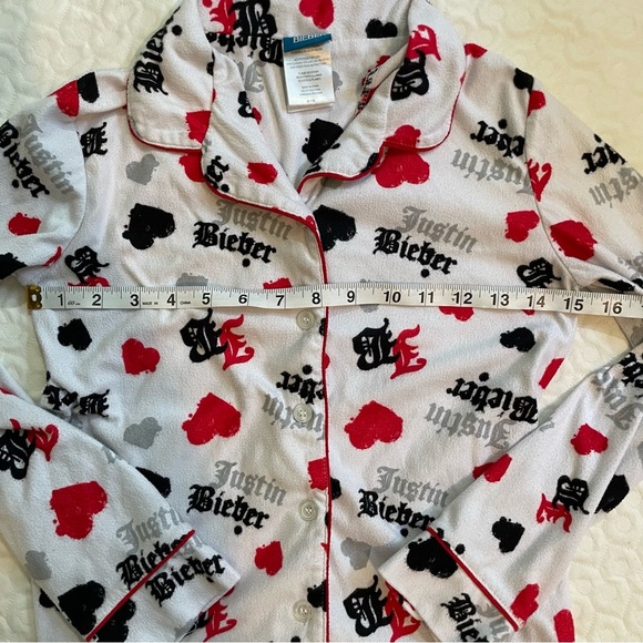 Y2K Rare Justin Bieber Girls Pajama Top Only Medium 8/10 Button Up - Picture 4 of 6
